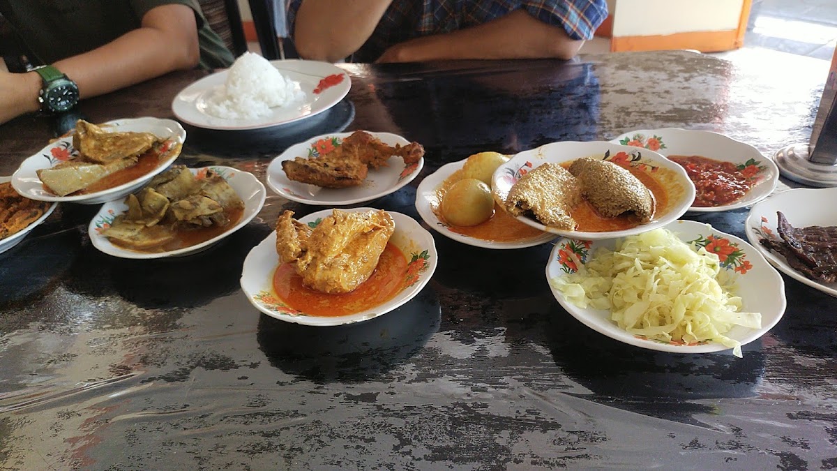 Rumah Makan Gumarang-10