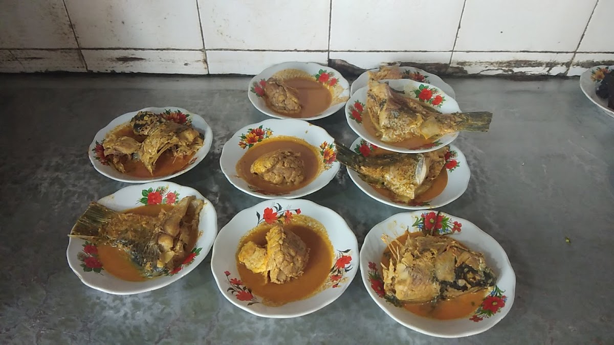 Rumah Makan Gumarang-3