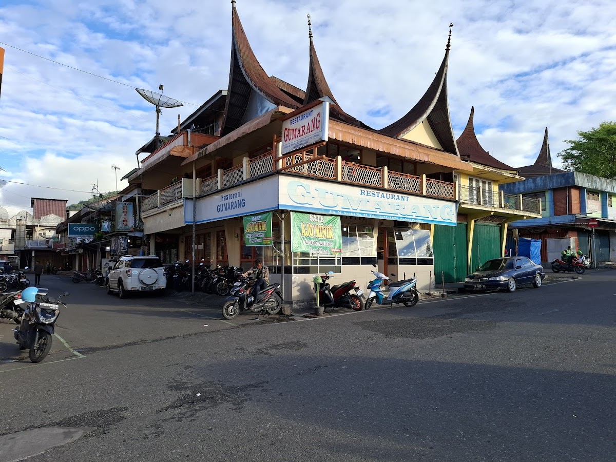 Rumah Makan Gumarang-4