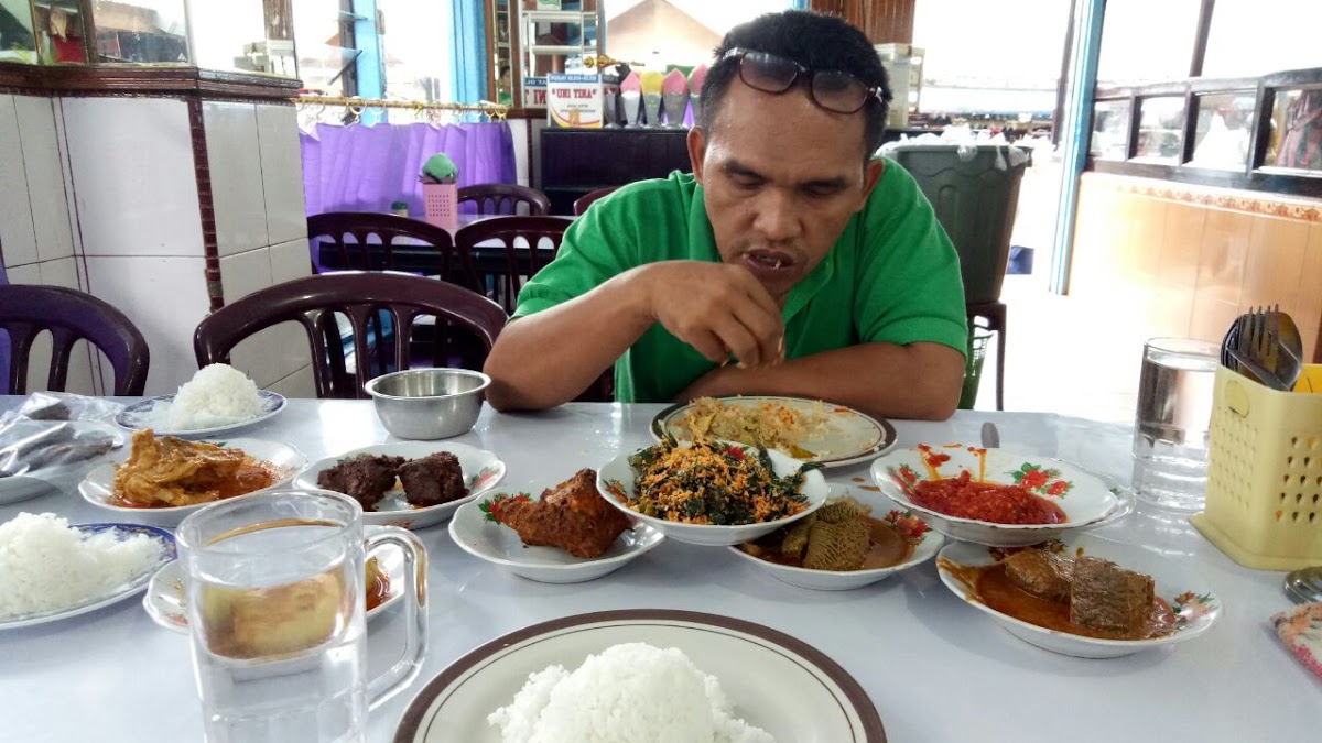 Rumah Makan Gumarang-9